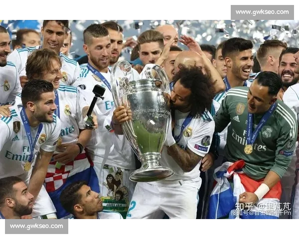 欧冠半决赛激战正酣 曼联与皇马谁能突围晋级 - 副本 (3)