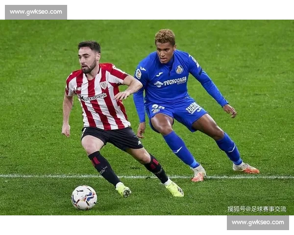 足球联赛与杯赛的区别及其对球队竞技状态的影响分析 - 副本 (2) - 副本